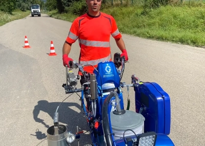 chef-de-chantier-avec-machine-GRACO-ES-2000-HP-AUTO